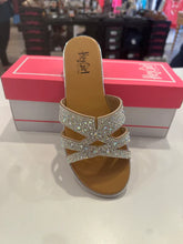 Load image into Gallery viewer, Hey Girl By Corky's--Flair Sandal