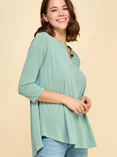 Load image into Gallery viewer, V-Neck 3/4 Sleeve Solid Tunic Top