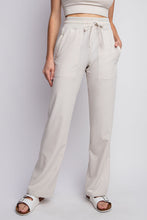 Load image into Gallery viewer, OXFORD ST WOVEN DANCE STUDIO MID RISE FULL LENGTH PANTS BY RAE MODE
