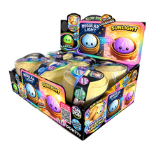 Load image into Gallery viewer, Fun Doh Color Changing Dumpling Squishy Toy
