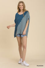 Load image into Gallery viewer, Umgee Linen Blend Peacock (Blues) Dip Dyed Short Sleeve Top
