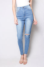 Load image into Gallery viewer, Women&#39;s High Waist Light Wash Skinny Jeans
