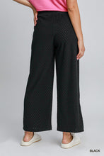 Load image into Gallery viewer, Umgee Black Textured Knit Pant
