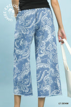 Load image into Gallery viewer, Umgee Stone Wash Floral Print Denim Cropped Pant
