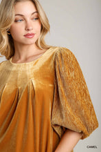 Load image into Gallery viewer, Umgee--Camel (Gold) Balloon Sleeve Velvet Top
