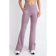 Load image into Gallery viewer, Rae Mode V WAIST FLARED YOGA PANTS WITH POCKETS
