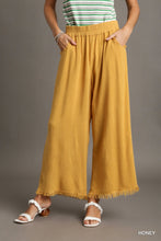 Load image into Gallery viewer, Umgee Linen Blend-Wide Leg Pant with Elastic Waist, Pockets, and Frayed Hem
