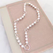 Load image into Gallery viewer, 20&quot; Silver Bead Stretch Necklace w/ Circle Links
