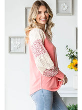 Load image into Gallery viewer, Floral &amp; Lace Vintage Top
