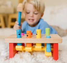 Load image into Gallery viewer, Melissa &amp; Doug Deluxe Pounding Bench
