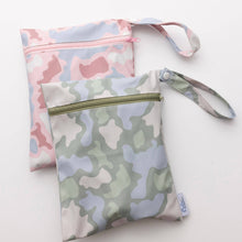 Load image into Gallery viewer, The Grayson Long Sleeve Bib - Camo
