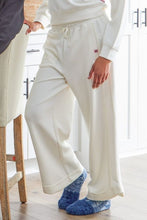 Load image into Gallery viewer, Simply Southern Sloan Pants
