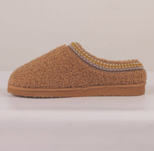 Load image into Gallery viewer, Simply Southern Slip-On Sherpa Brown
