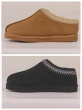 Load image into Gallery viewer, Simply Southern Slippers
