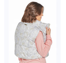 Load image into Gallery viewer, Simply Southern Puffer Vest - White Camo
