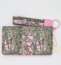 Load image into Gallery viewer, Simply Southern Wrist Wallets
