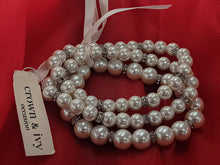 Load image into Gallery viewer, Pearl Bracelet Set
