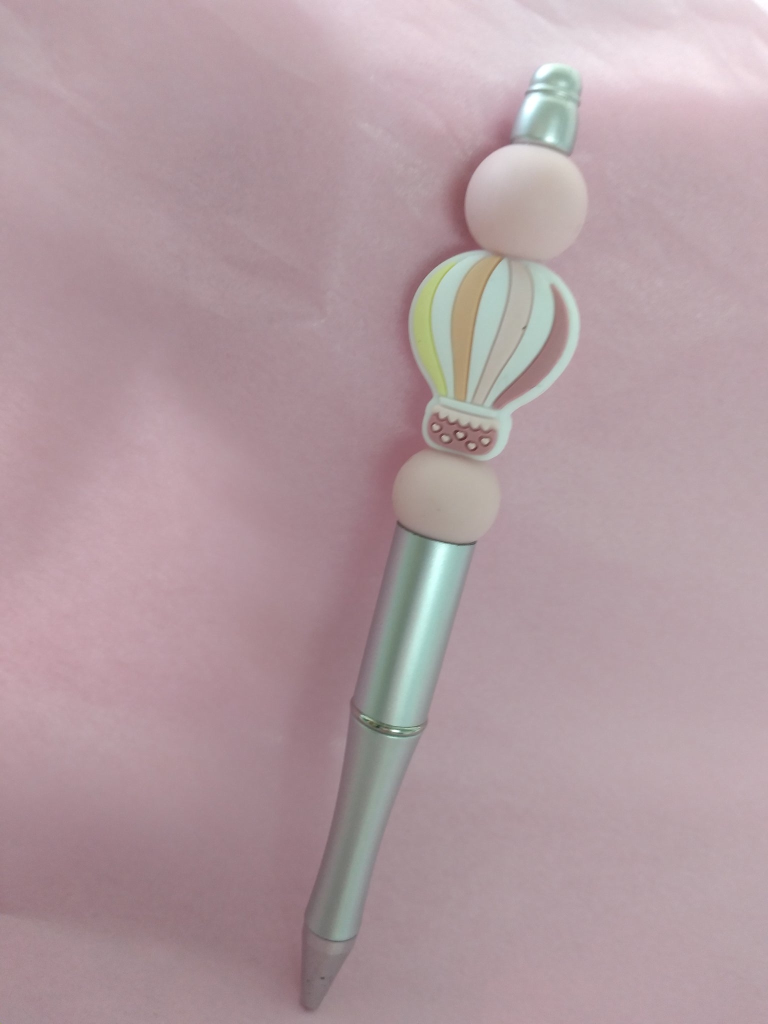 Lilac Small Sunflower Silicone Bead Pen – Free to be Me Boutique