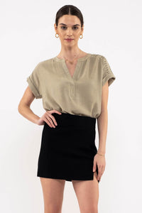 SHOULDER LINE LACE WOVEN TOP Light Olive