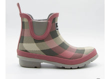 Load image into Gallery viewer, Simply Southern Rain Bootie Buffalo Grey/Pink

