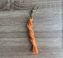 Load image into Gallery viewer, Macrame Keychain
