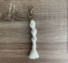 Load image into Gallery viewer, Macrame Keychain
